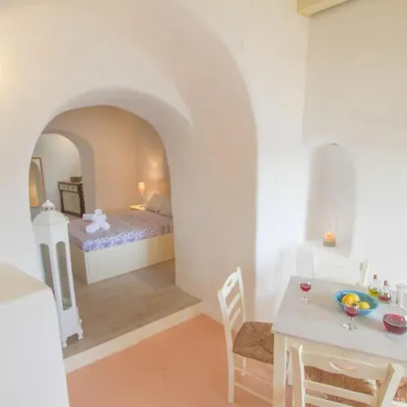 Holiday home Luxury Cave At Oia, Greece